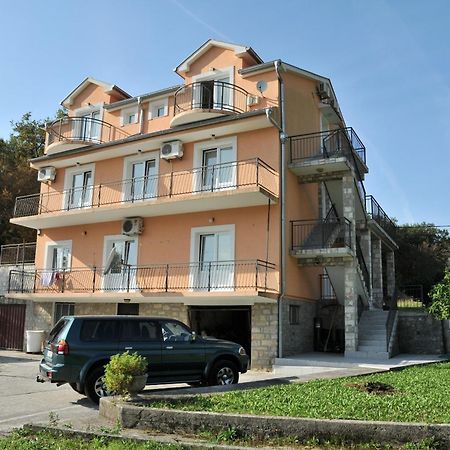 טיווט Apartments Pelle מראה חיצוני תמונה