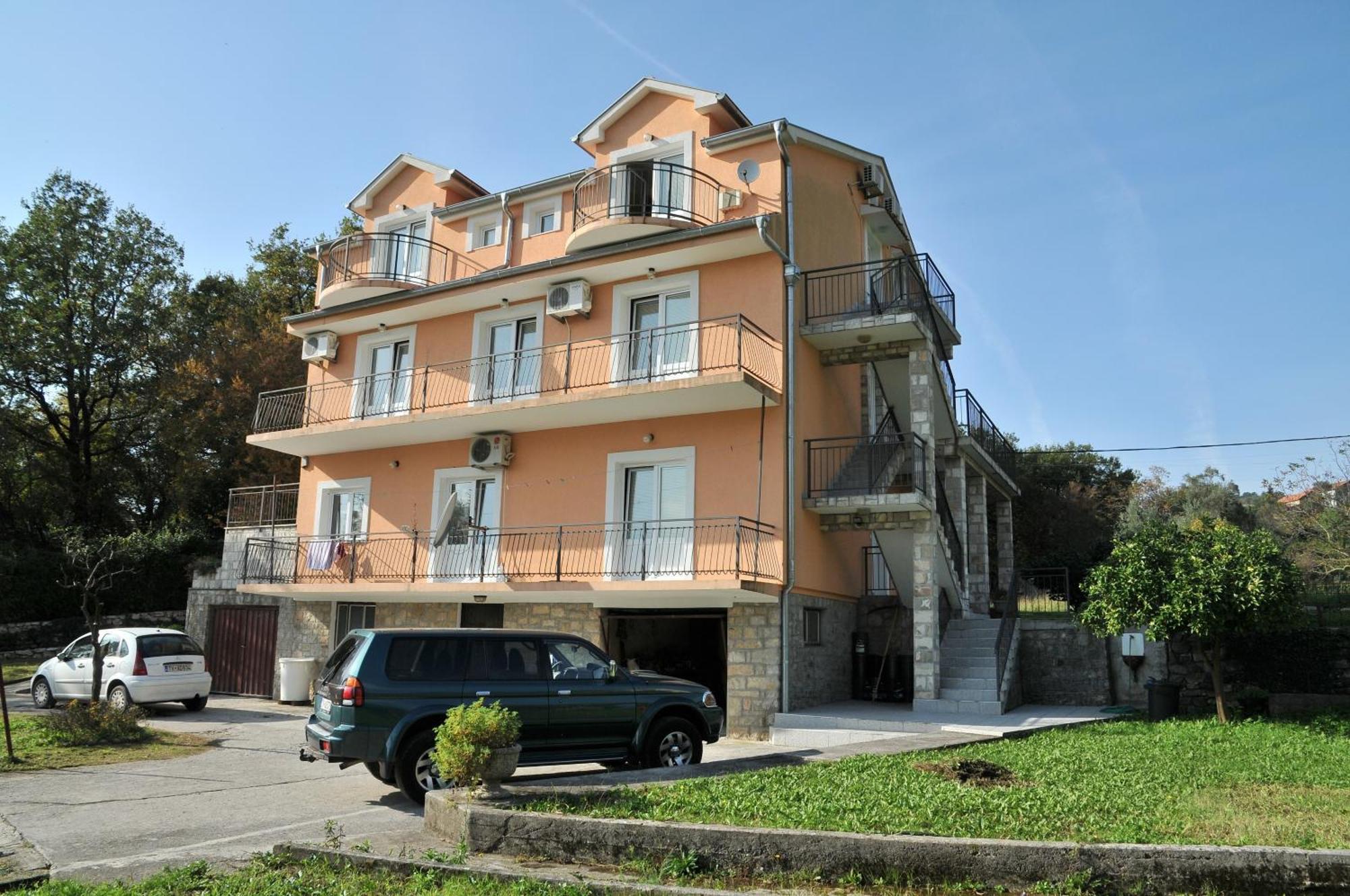 טיווט Apartments Pelle מראה חיצוני תמונה