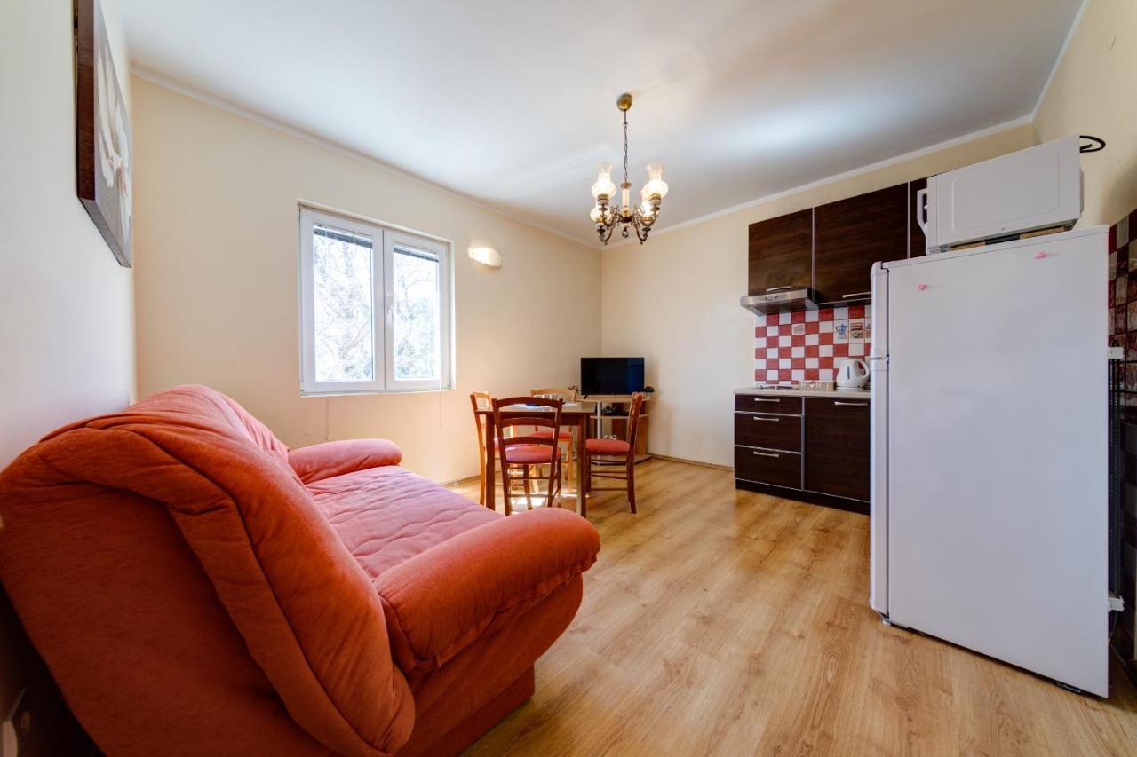 טיווט Apartments Pelle מראה חיצוני תמונה