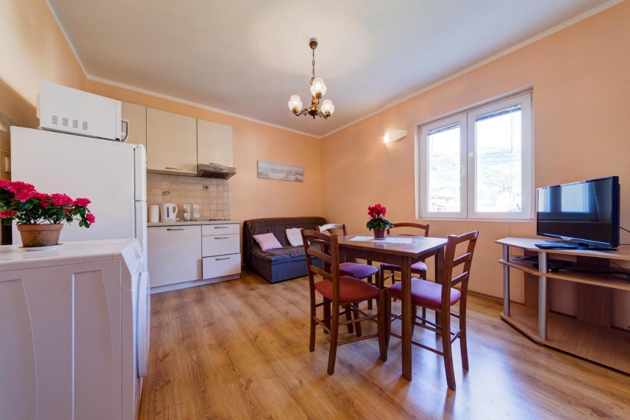 טיווט Apartments Pelle מראה חיצוני תמונה